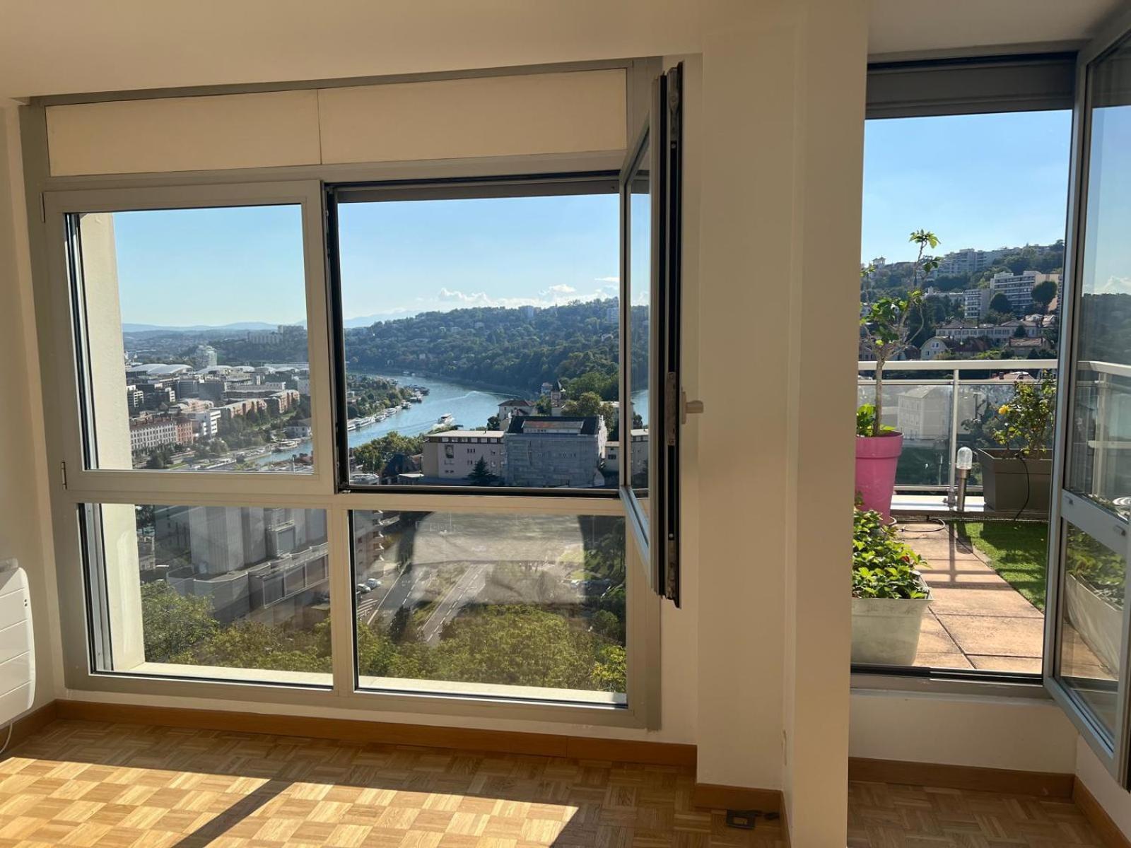 Chambre Dans Les Hauteurs De Lyon Proche Fourviere Chez L Hote Extérieur photo